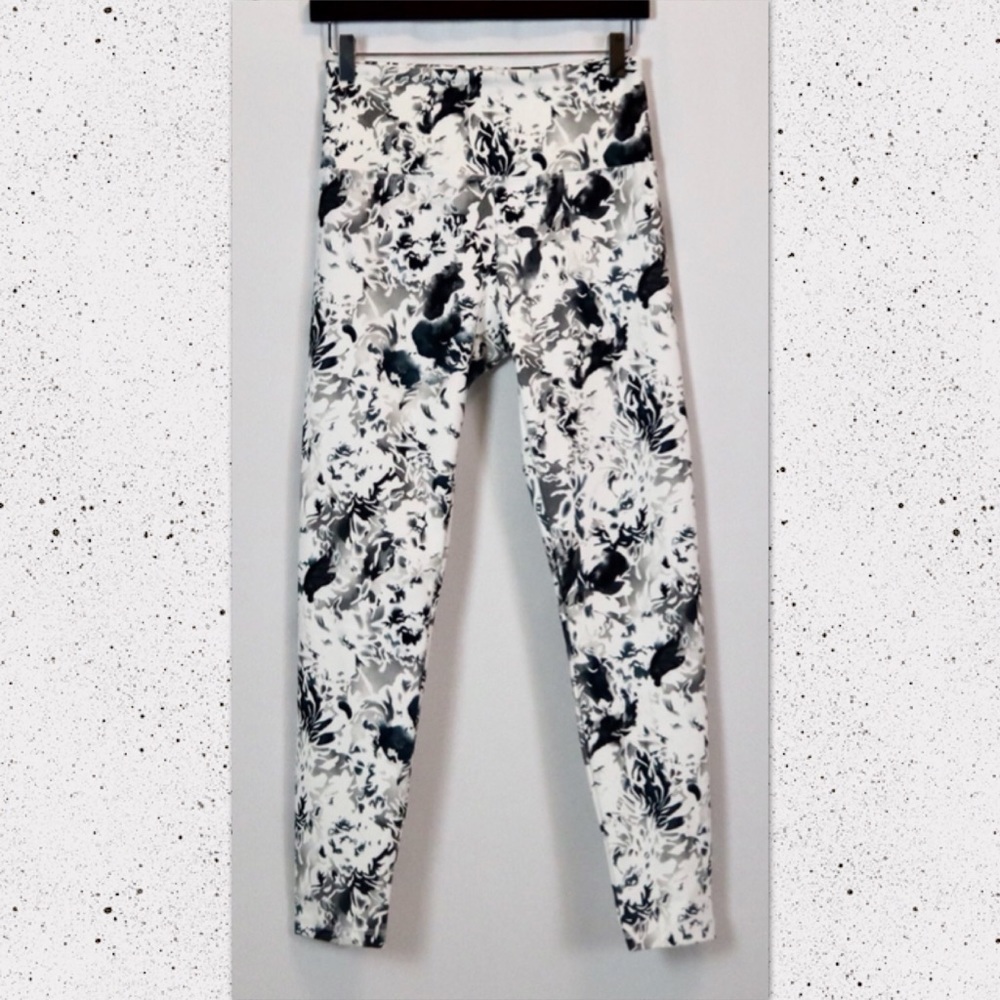 Balance Collection leggings